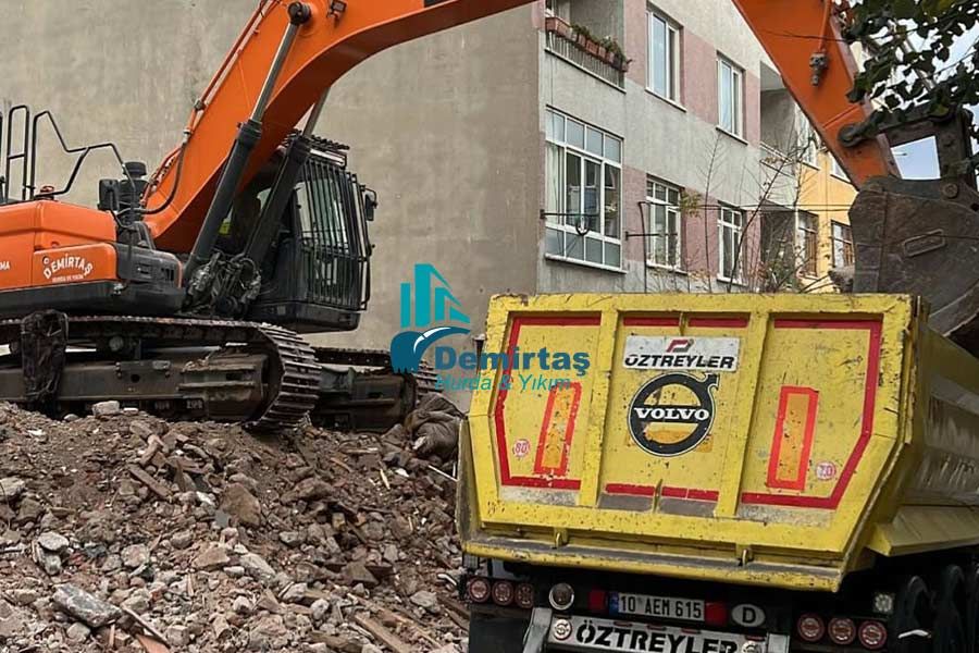 Moloz Atımı ve Nakliye Çalışmaları
